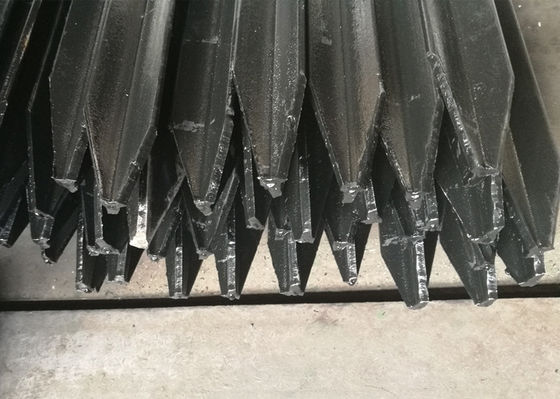 Stahly Posten des dauerhaften Bauernhof-Zaun-für das schützende Schnellstraßen-Maschendraht-Fechten