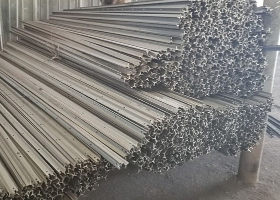 Sternförmige galvanisierte Stahlpfosten/Vieh zäunt den langlebigen und wiederverwendbaren Posten ein